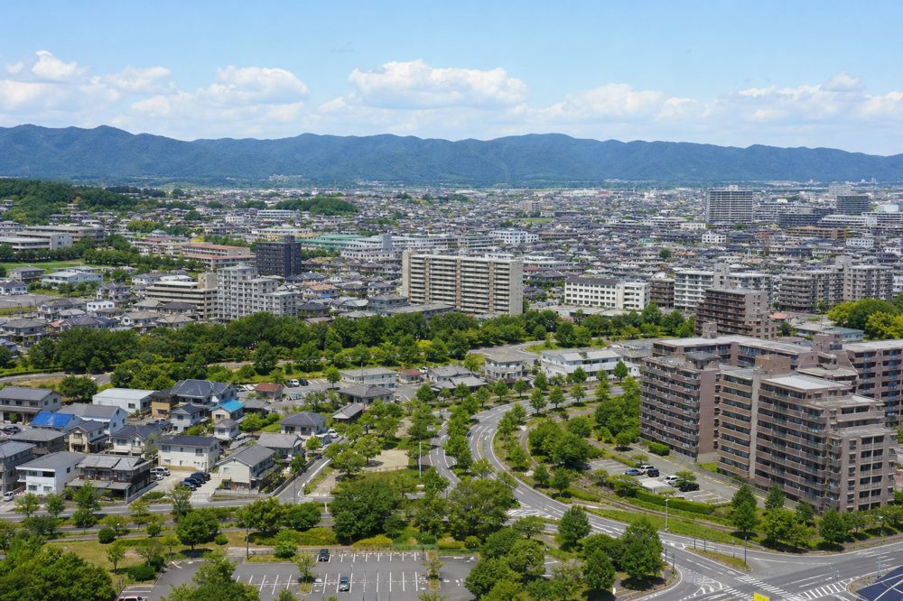 群馬県主要都市の住宅地と収益アパートの俯瞰風景