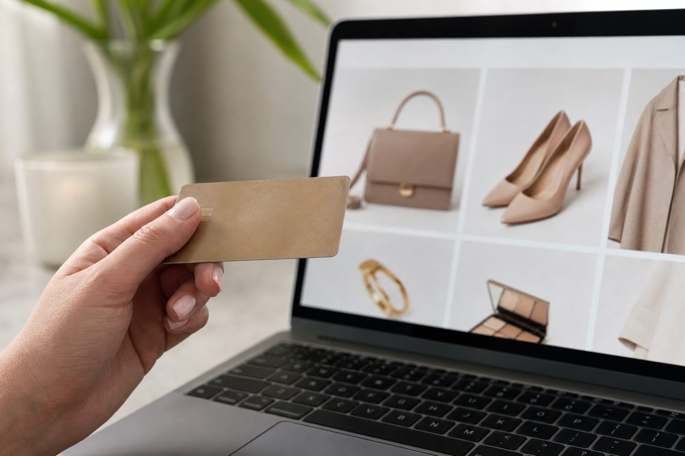 BUYMAの仕入れに使うクレジットカードと海外ショッピングサイト
