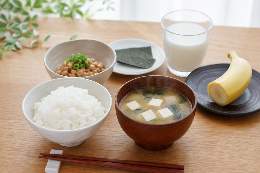 快眠と認知症予防に効果的な日本の朝食例